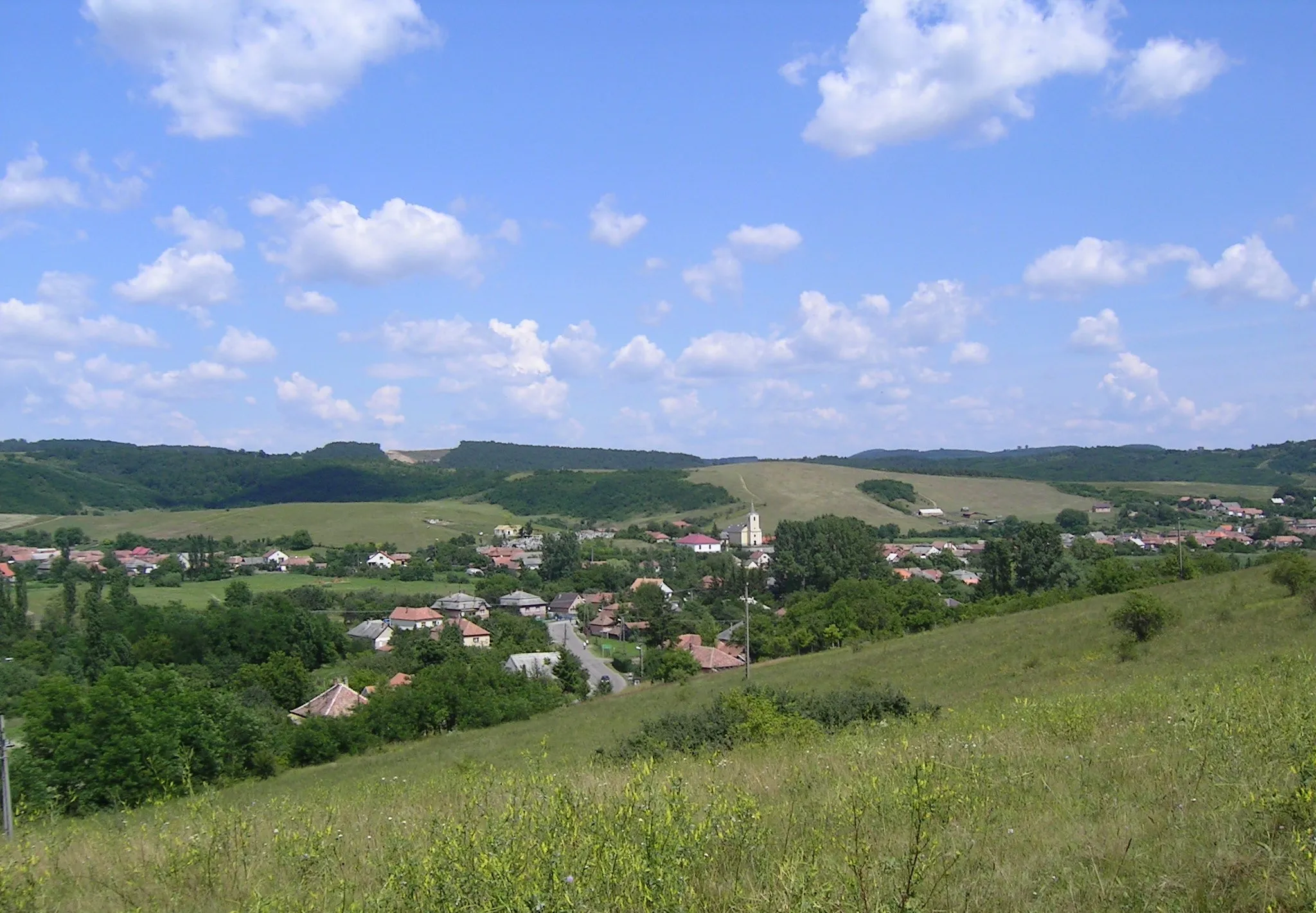 Photo showing: View of Kazár