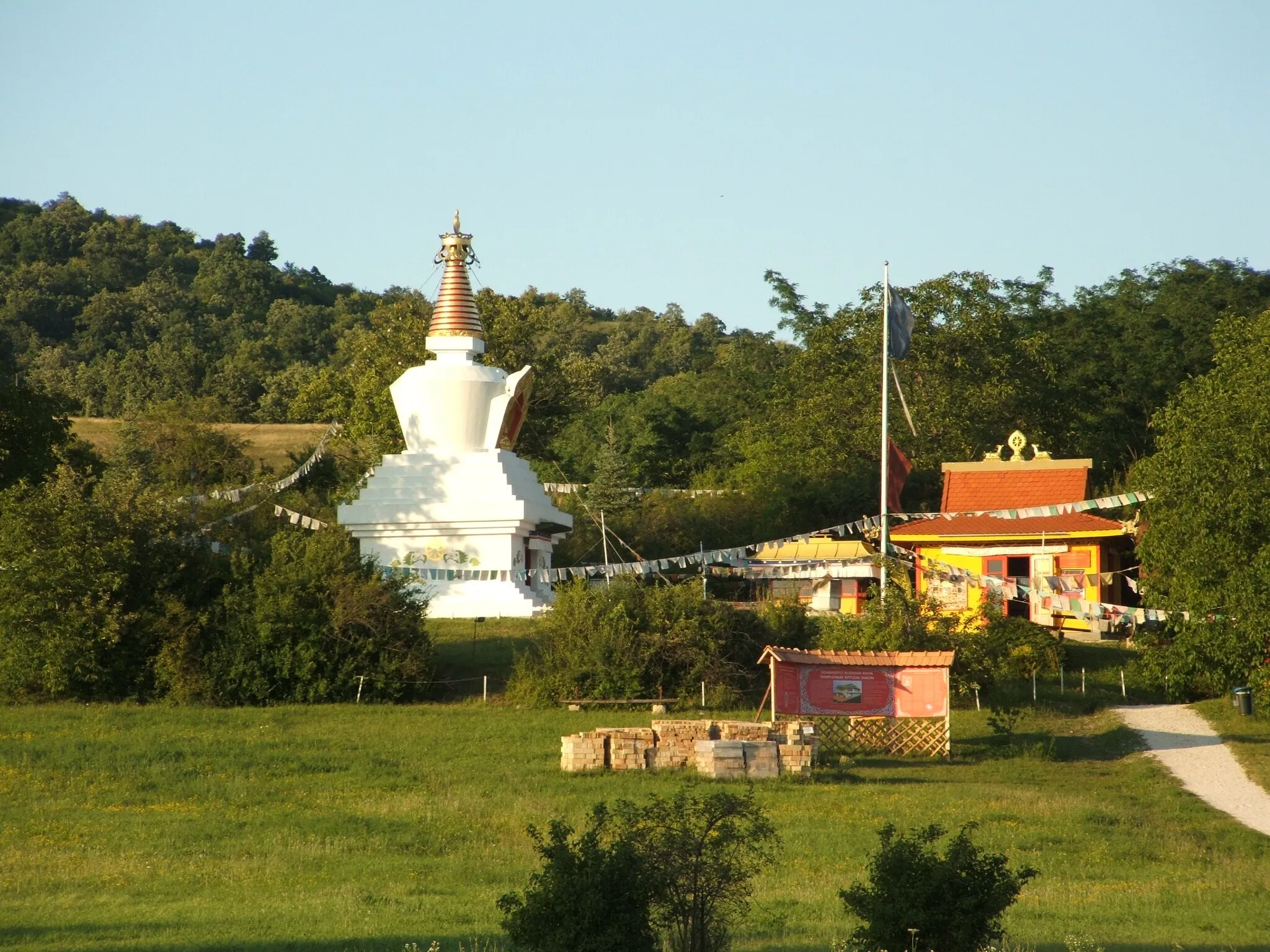 Photo showing: Kőrösi Csoma Sándor emléksztúpa (Tar)