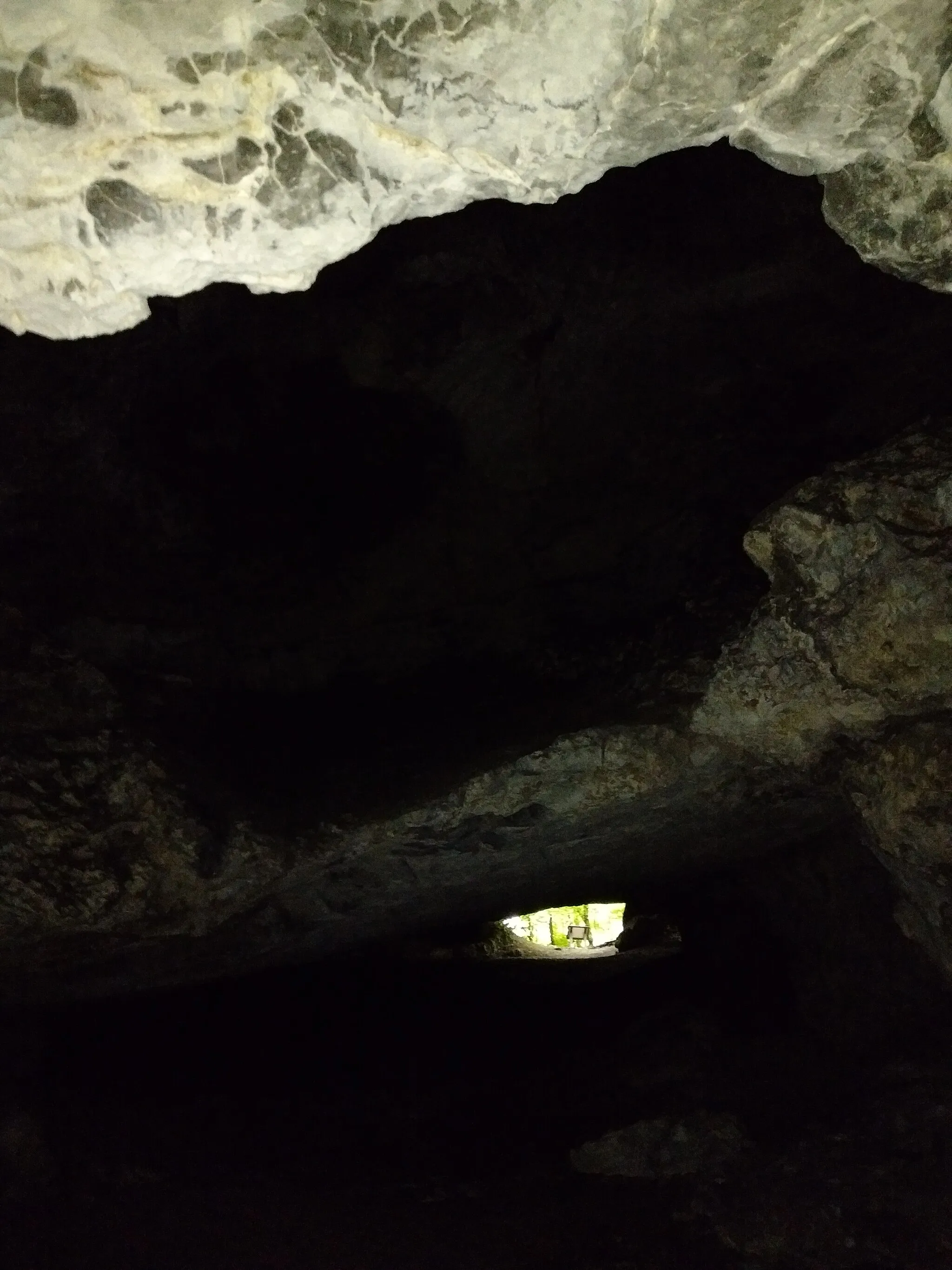 Photo showing: Bajnai Öreg Cave.