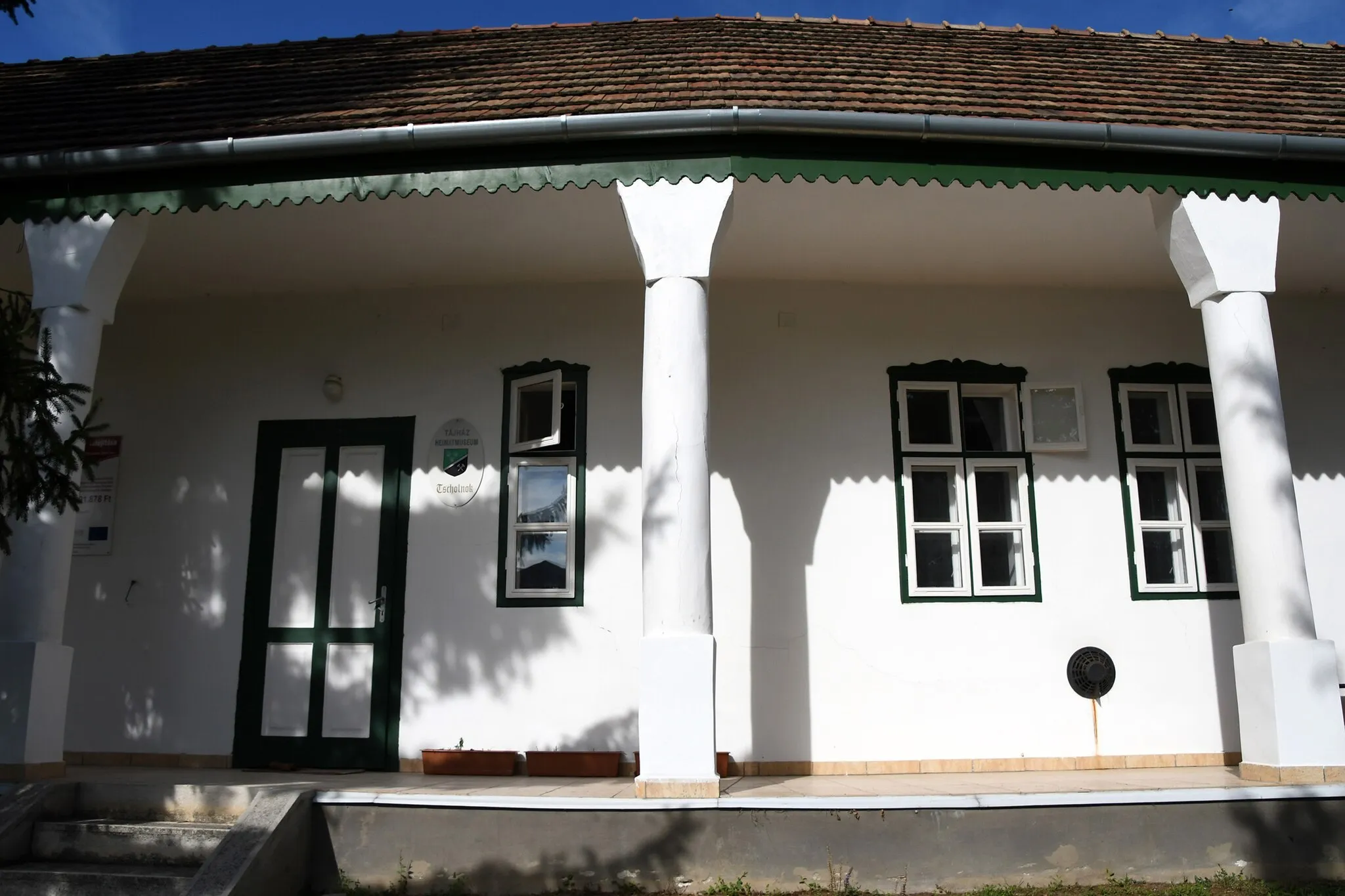 Photo showing: German Minority Region House in Csolnok, Hungary