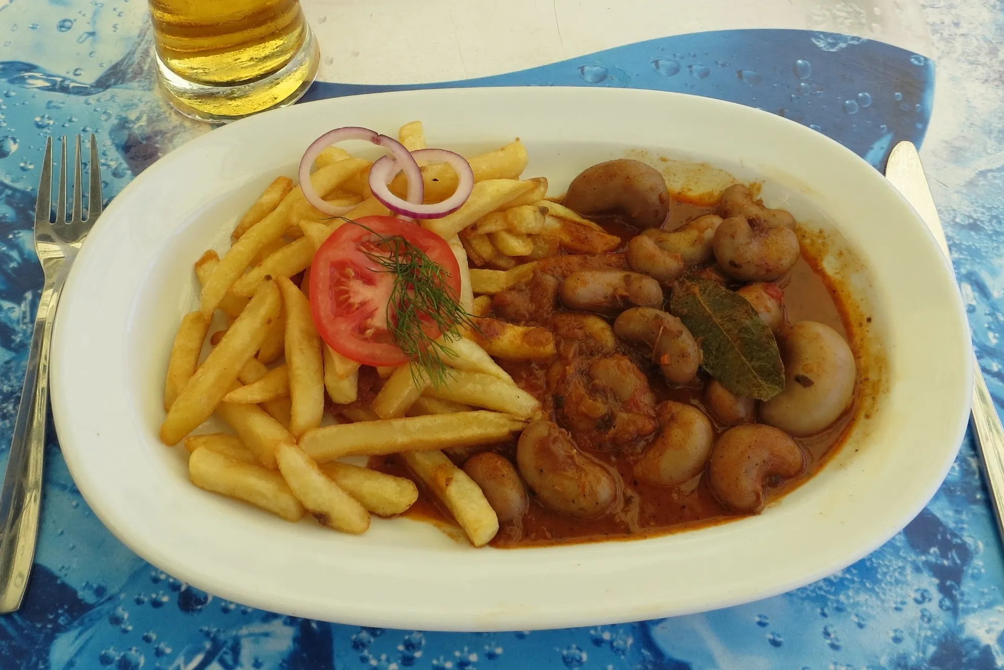 Photo showing: Rooster testicle stew (Kakashere pörkölt) served in Enying, Hungary