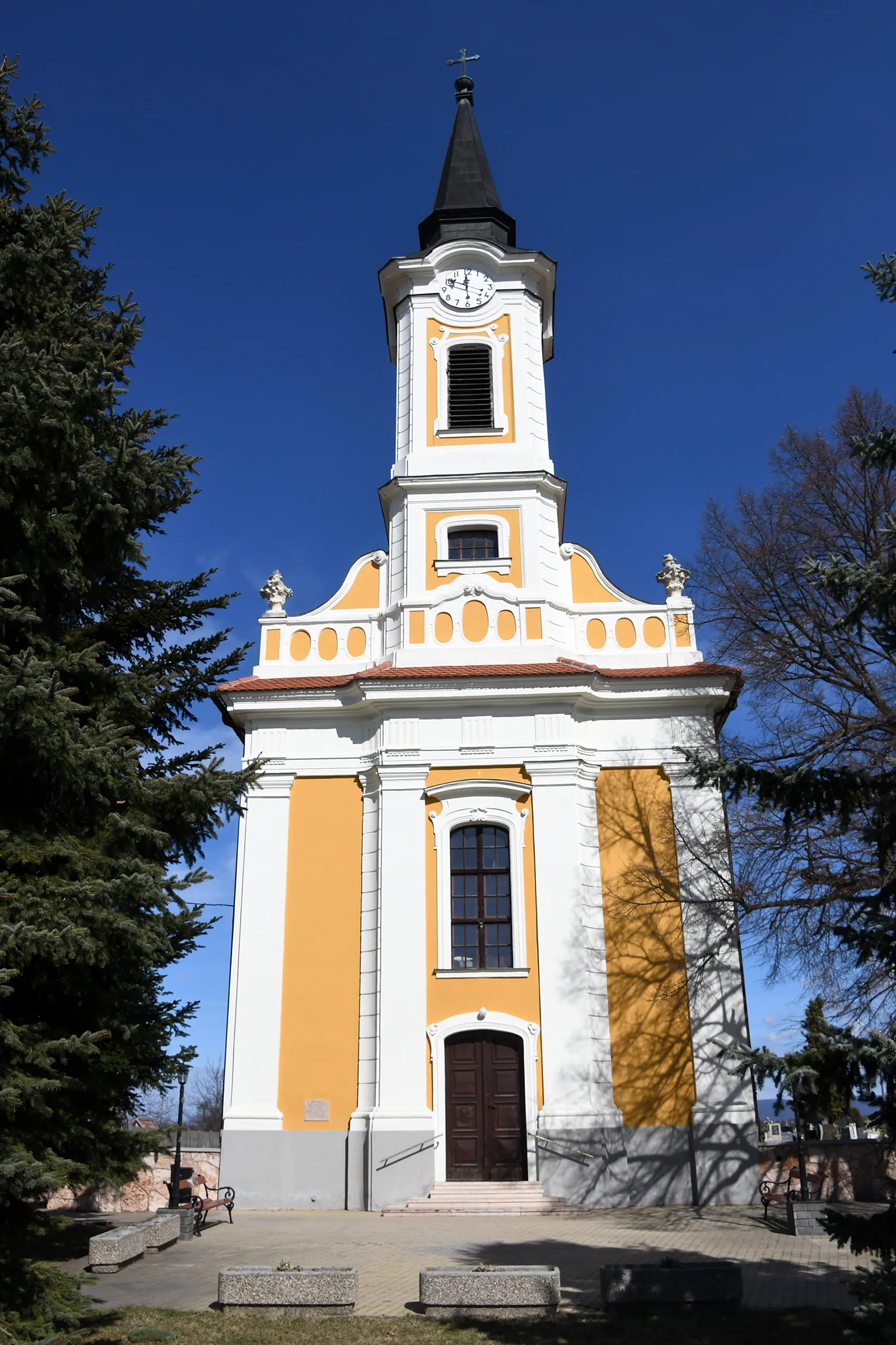 Photo showing: Roman Catholic church in Kecskéd, Hungary