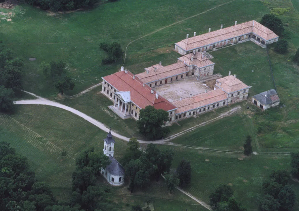 Photo showing: Palace- Lovasberény - Hungary - Europe (Cziráky Mansion)