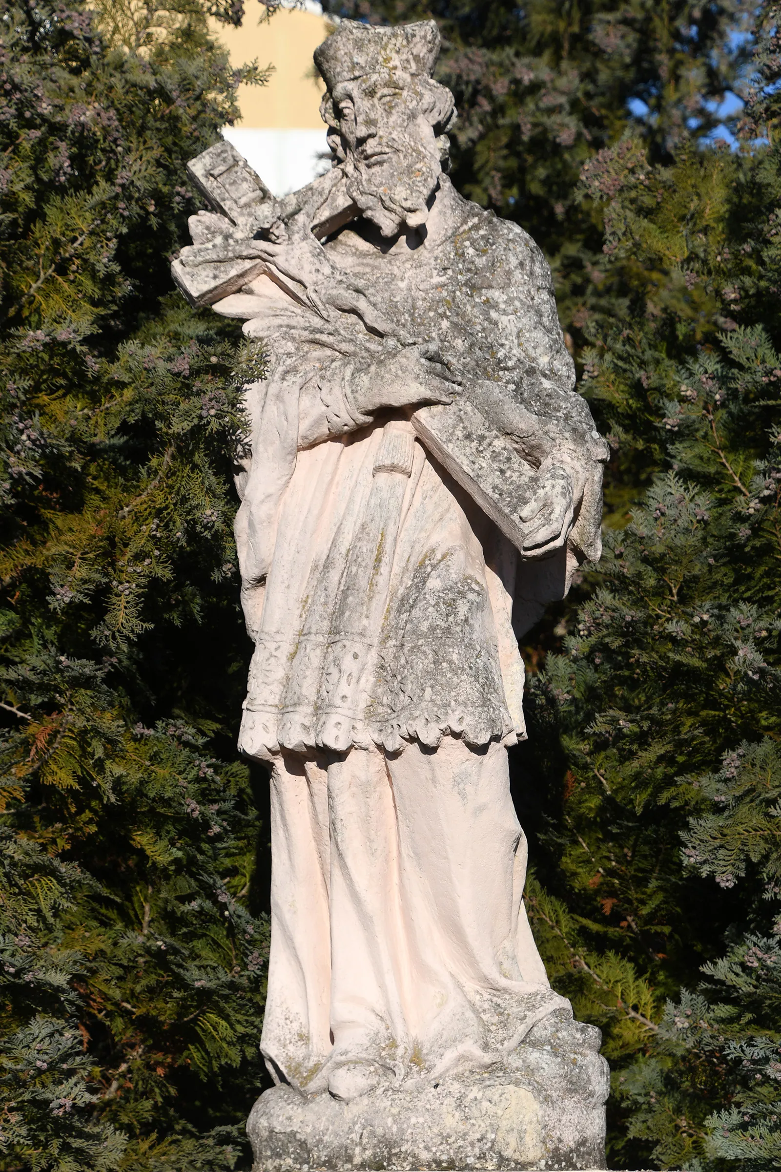 Photo showing: Statues of Saint John of Nepomuk in Szomód, Hungary