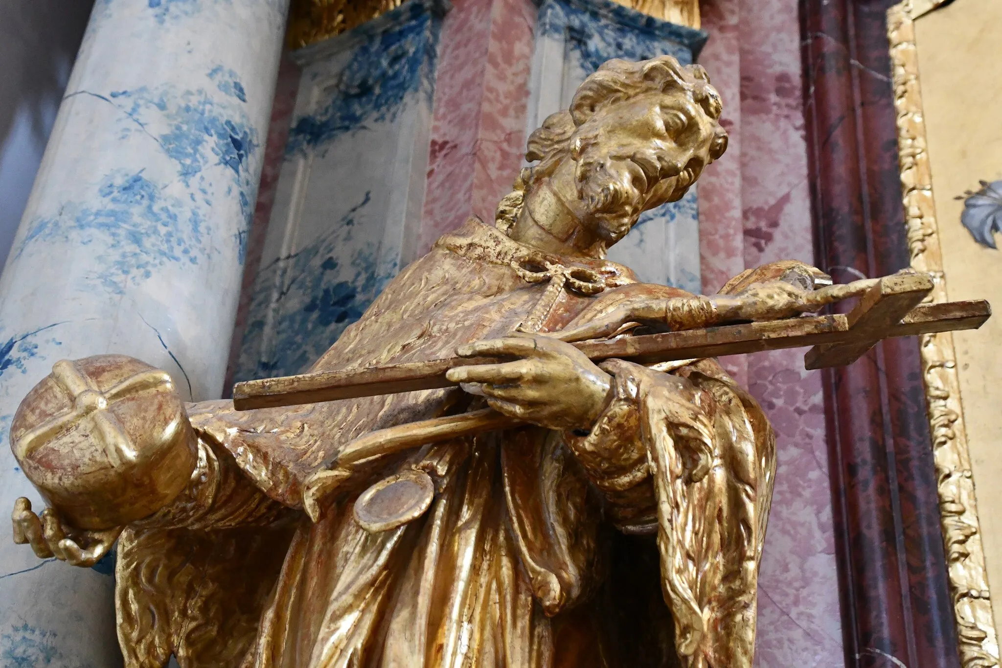 Photo showing: Statue of Saint John of Nepomuk in the church of the Cistercian Abbey, Zirc, Hungary