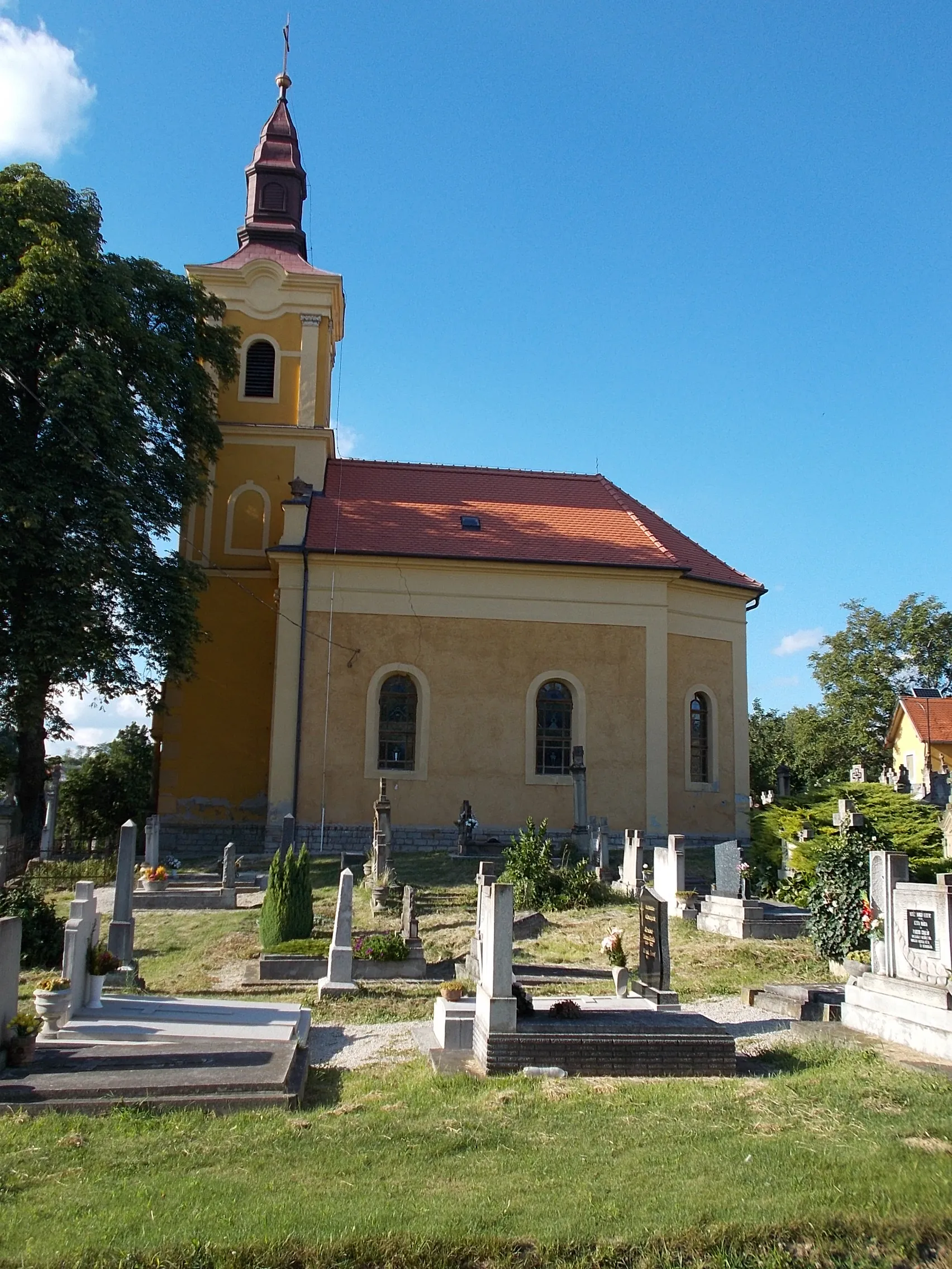 Photo showing: : St. Anne's Chapel in cemetery of Cserszegtomaj, Zala County, Hungary.