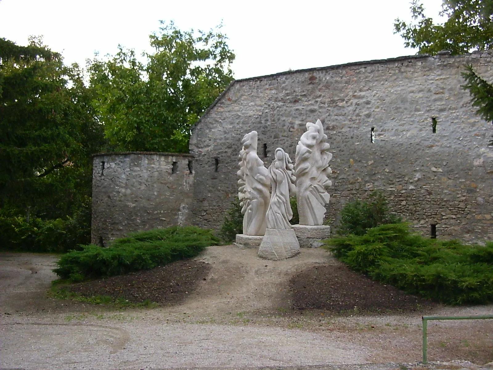 Photo showing: The city wall in Fertőrákos