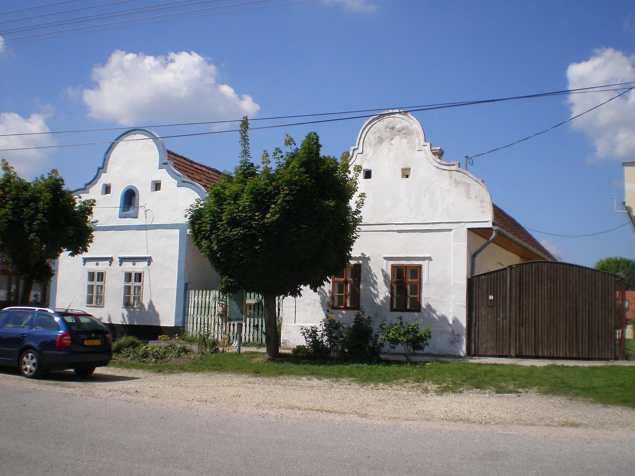 Photo showing: Oromfalas paraszt barokk házak