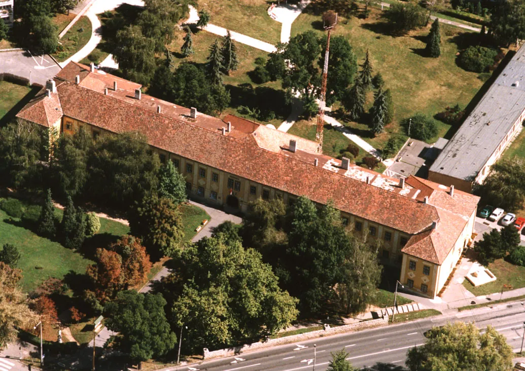 Photo showing: Palace - Kapuvár - Hungary - Europe (Eszterházy Mansion) - -Esterházy-kastély; múzeum. barokk, 1750 körül. Átalakítva. azonosító 4482 (törzsszám 3692)