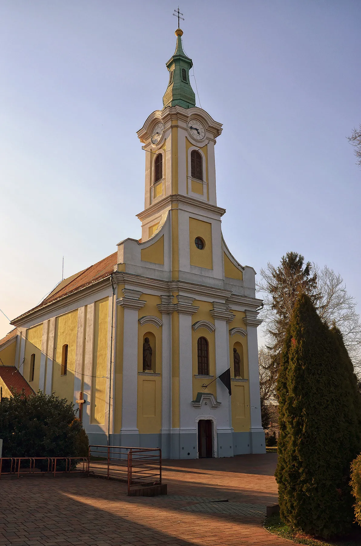 Photo showing: Letenye, Hungary, the Holy Trinity Church