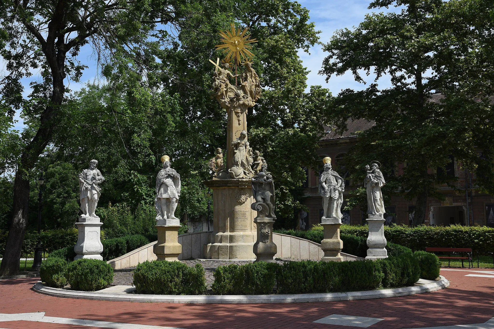 Photo showing: Holy Trinity Column in Nagykanizsa