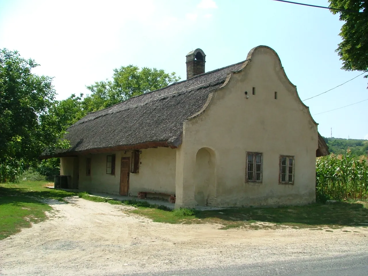 Photo showing: Parasztbarokk lakóház (Nyúl, Magyarország)