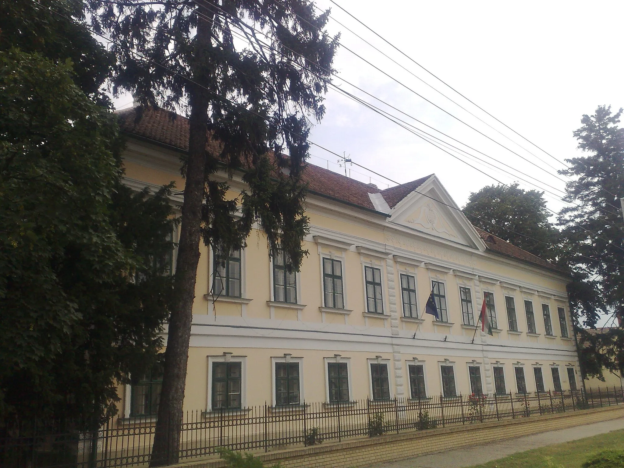 Photo showing: Szany - a püspöki kastély az udvar felől