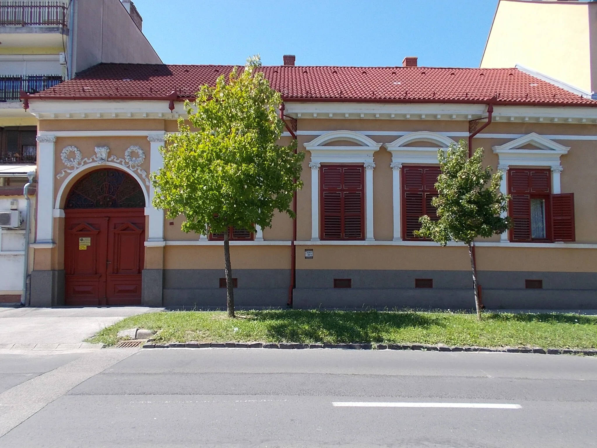 Photo showing: : Listed house former shop - 55 Ady Endre Street, Zalaegerszeg, Zala County, Hungary.
