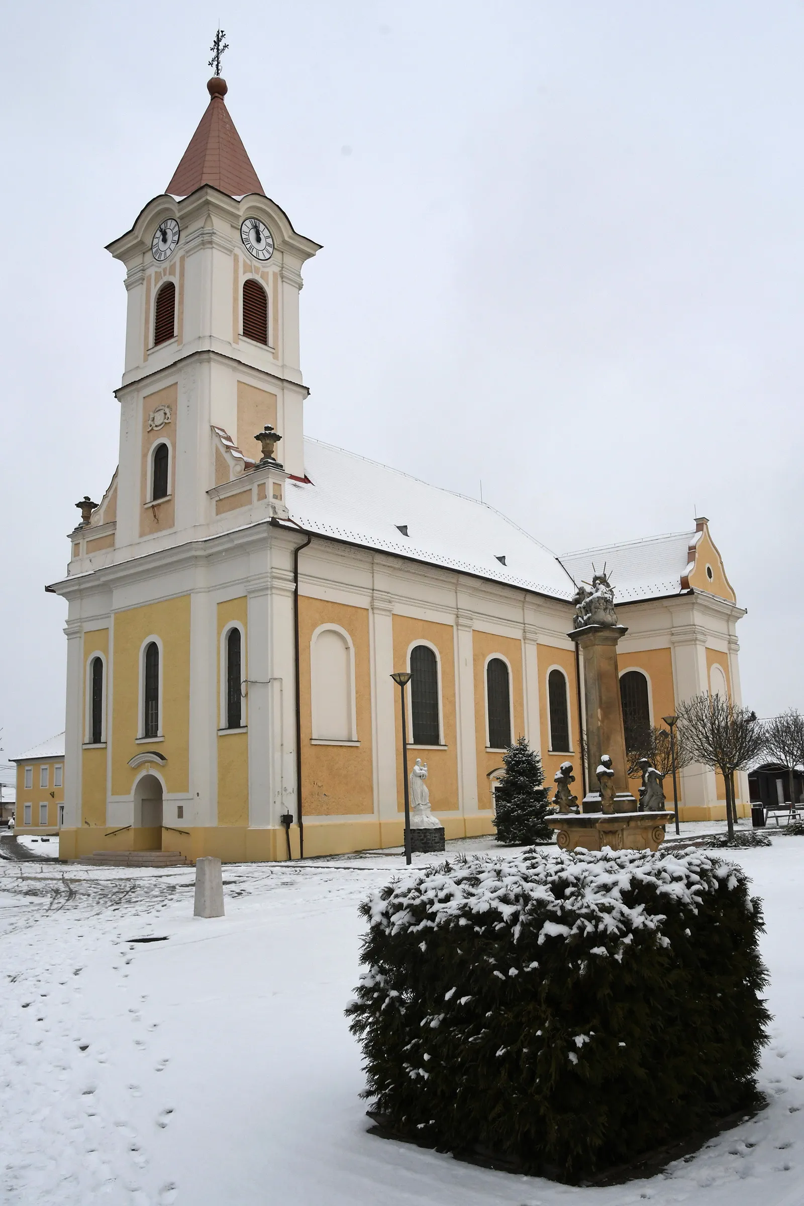 Photo showing: Roman Catholic church in Zalaszentgrót, Hungary