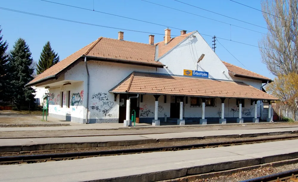 Photo showing: Őrbottyán, railway station