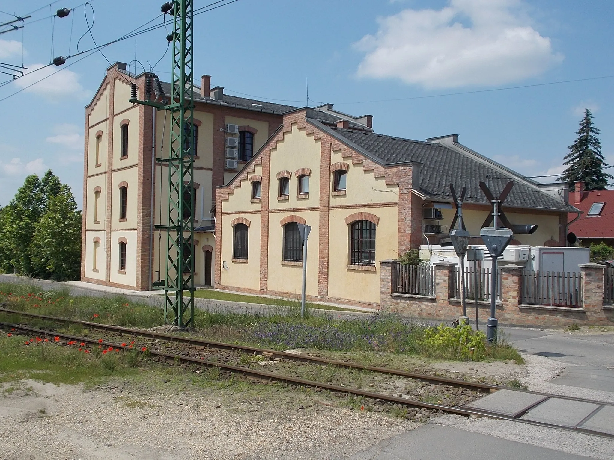 Photo showing: : Former mill now restaurant. - Csokonai utca, Alvég, Veresegyház, Pest County, Hungary.