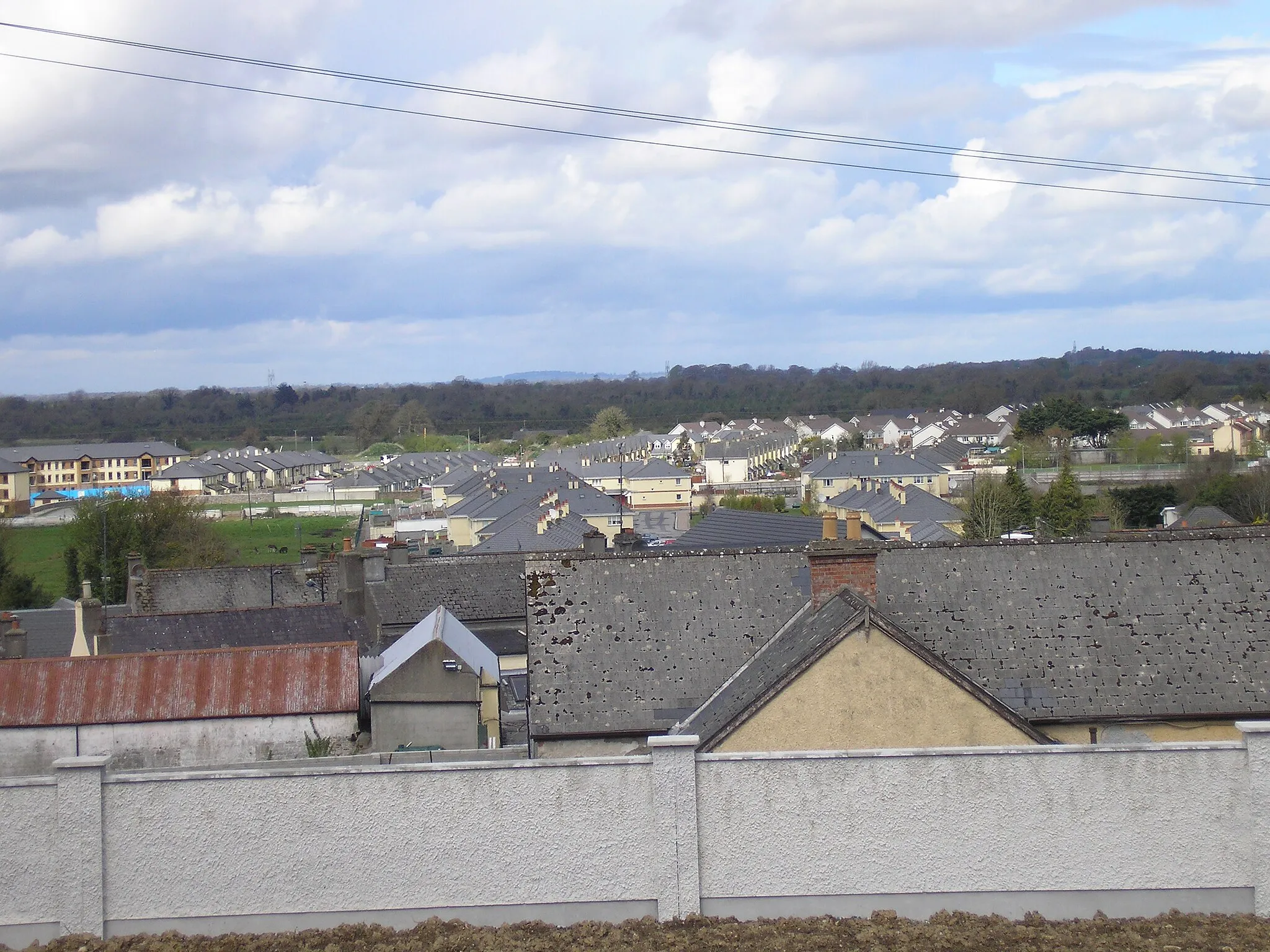Photo showing: Edenderry from C.O.I. church