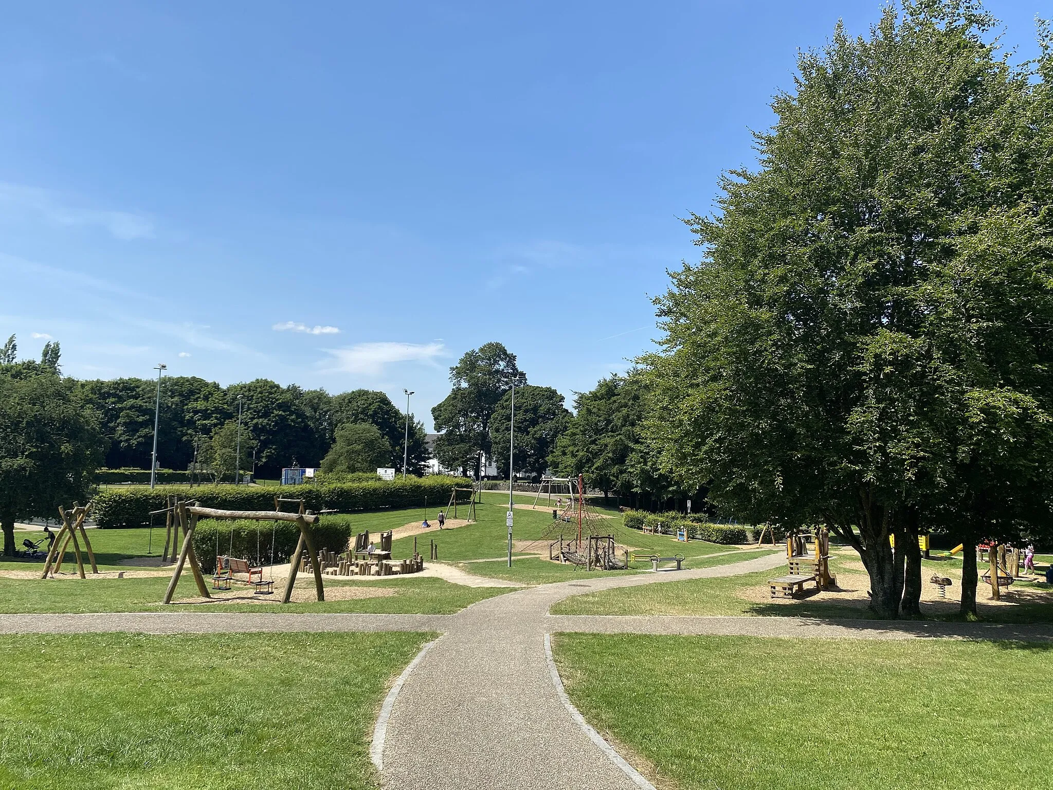 Photo showing: Tullamore Town Park, 2021-07-21