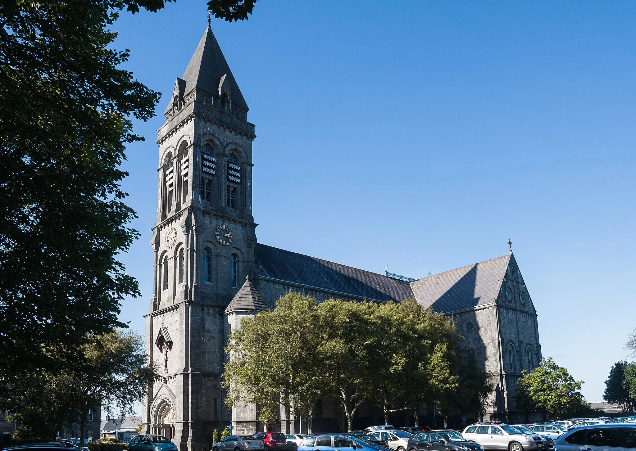 Photo showing: South-east view of the Sligo Cathedral of the Immaculate Conception.