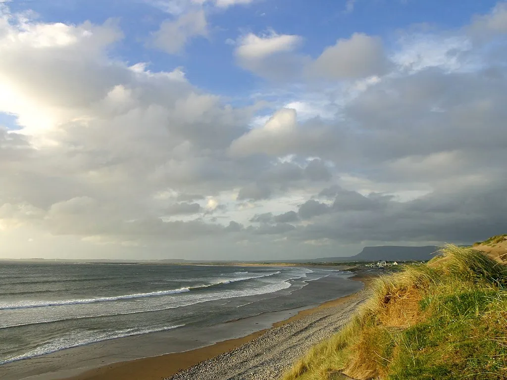 Photo showing: Strandhill, Ireland
Downloaded from:

http://www.pdphoto.org/PictureDetail.php?mat=pdef&pg=6028