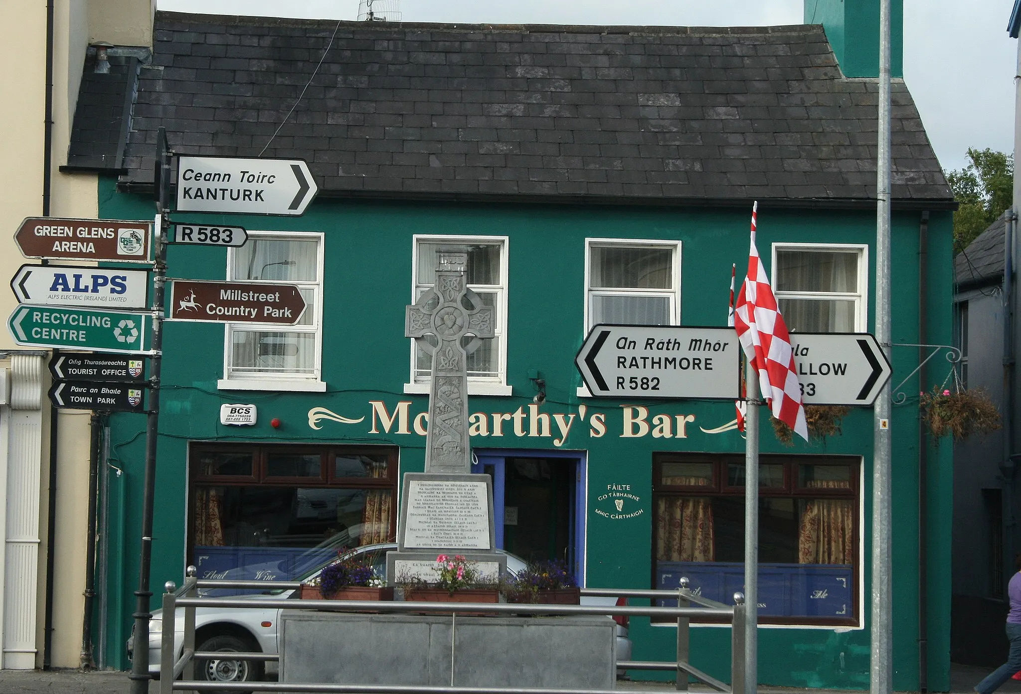 Photo showing: McCarthy's Bar, near to Millstreet, Inchileigh Bridge, Dromascoolane Bridge and  Finnow Bridge, Cork, Ireland.
Millstreet, County Cork