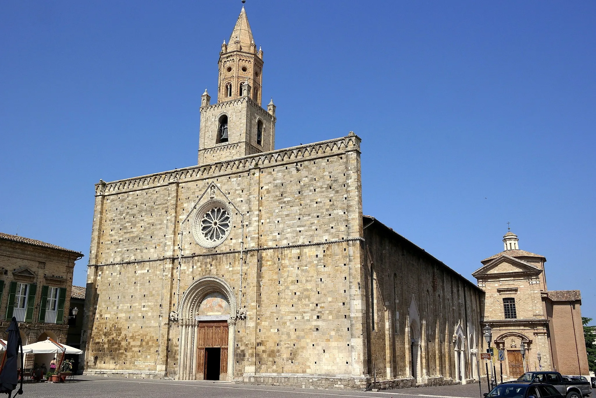 Photo showing: Concattedrale di di Santa Maria Assunta ad Atri