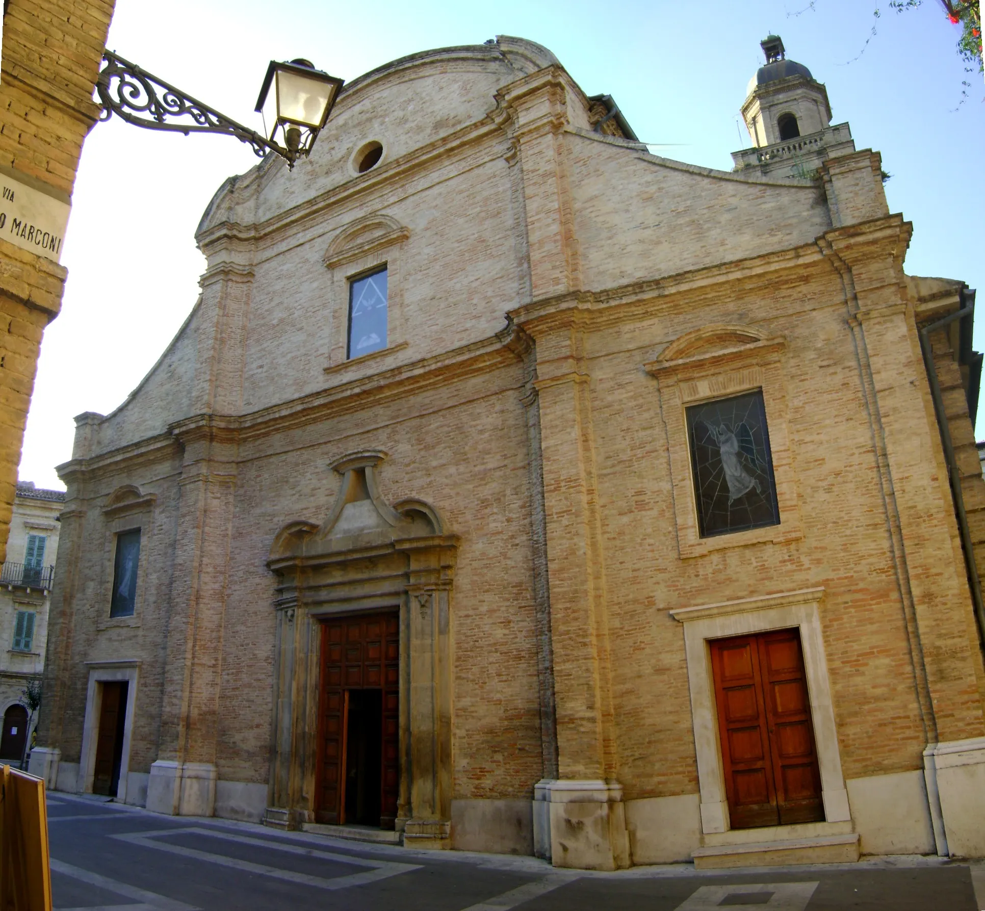 Photo showing: The mother church of San Salvatore, Casalbordino, province of Chieti, Abruzzo