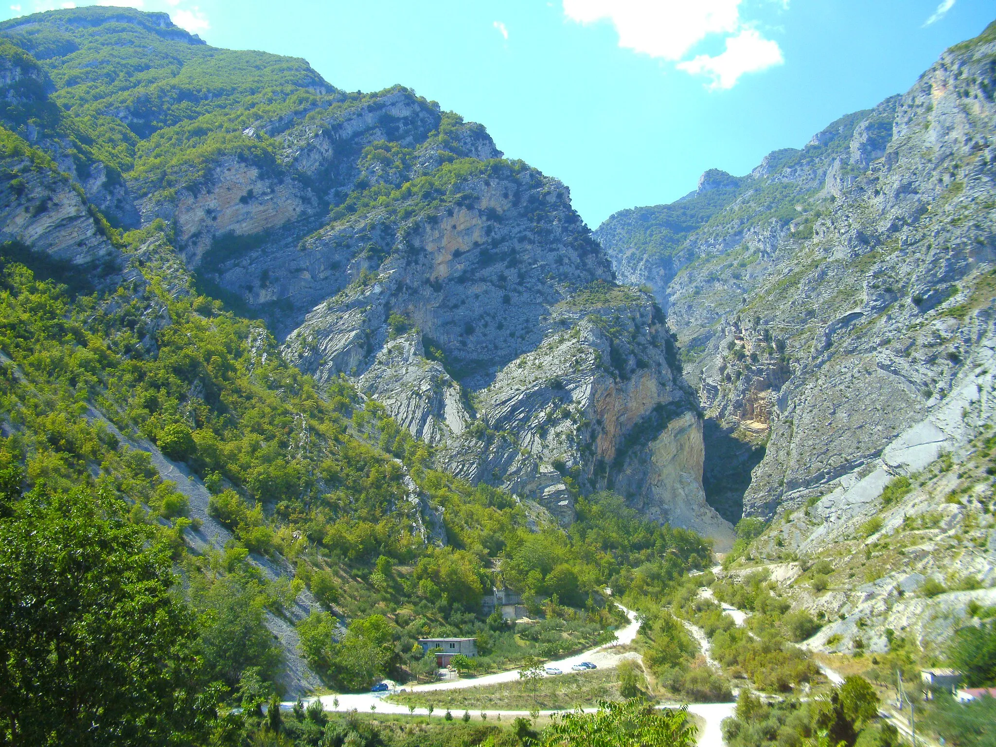 Photo showing: Gole di Fara San Martino, Riserva naturale Fara San Martino Palombaro, Abruzzo, Italia.