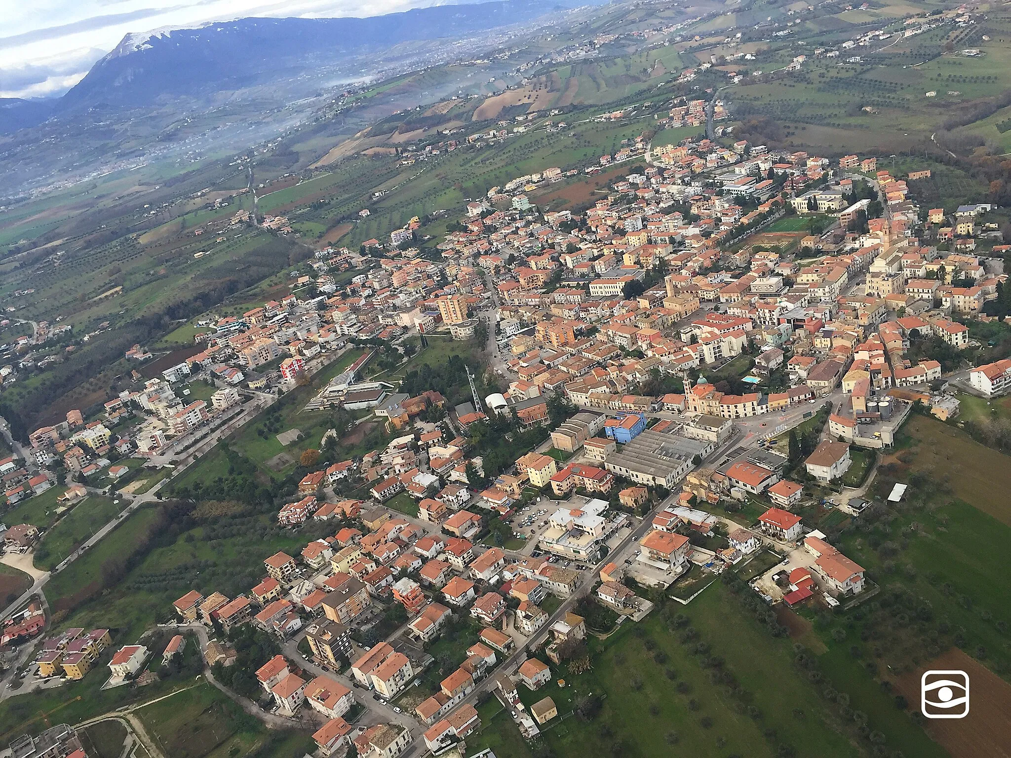 Photo showing: Vista aerea della città di Nereto