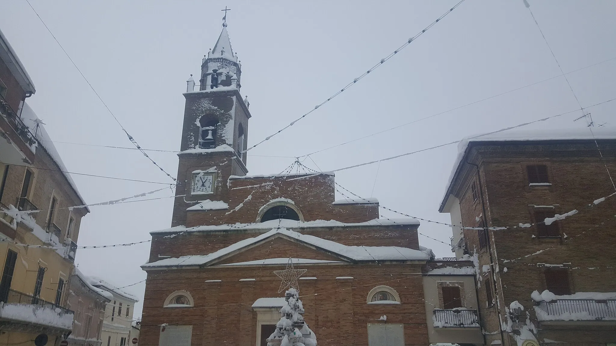 Photo showing: Chiesa principale di Notaresco, santi Pietro e Andrea.