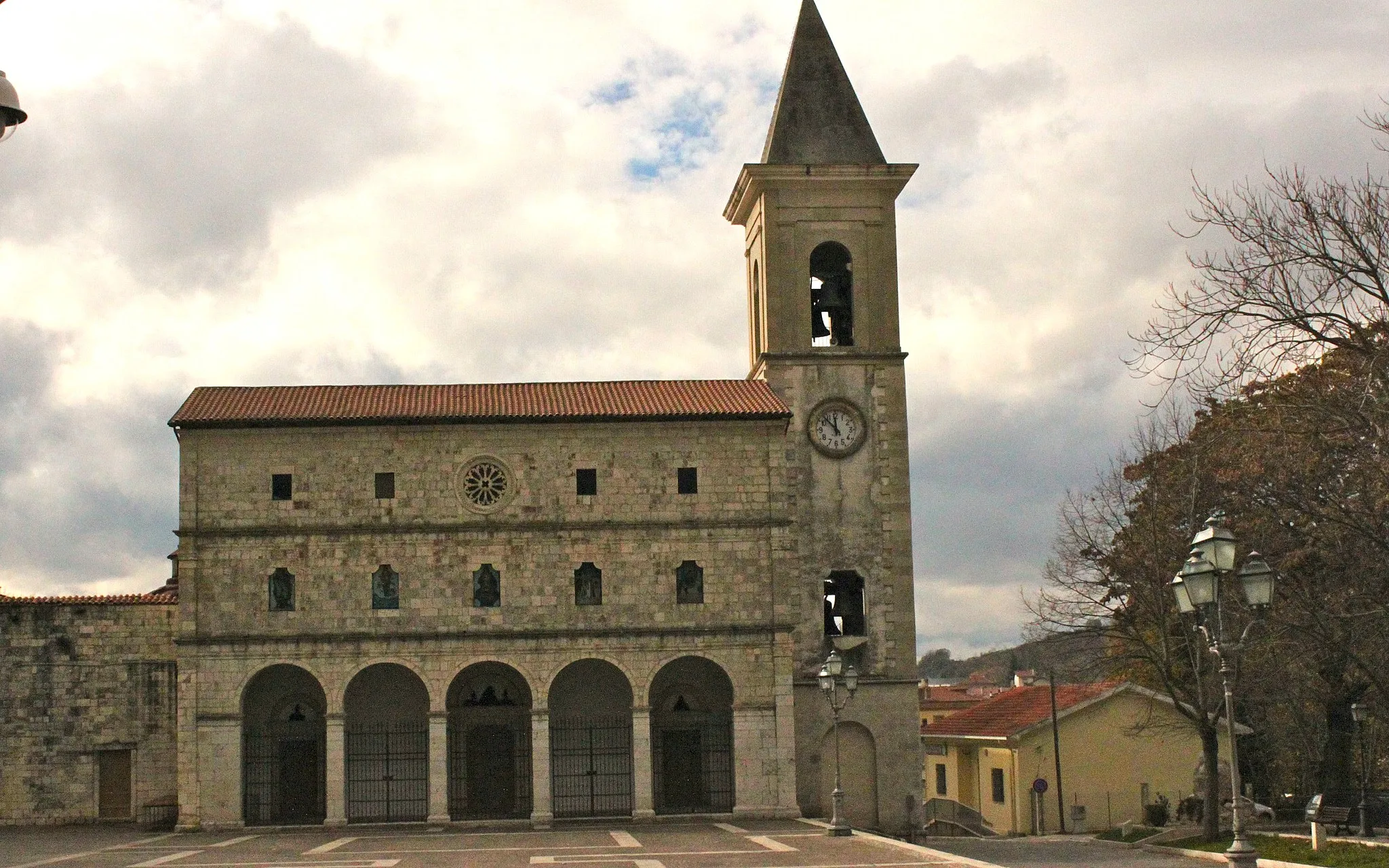 Photo showing: Santa Maria delle Grazie Basilica, Pescina, Abruzzo, Italy