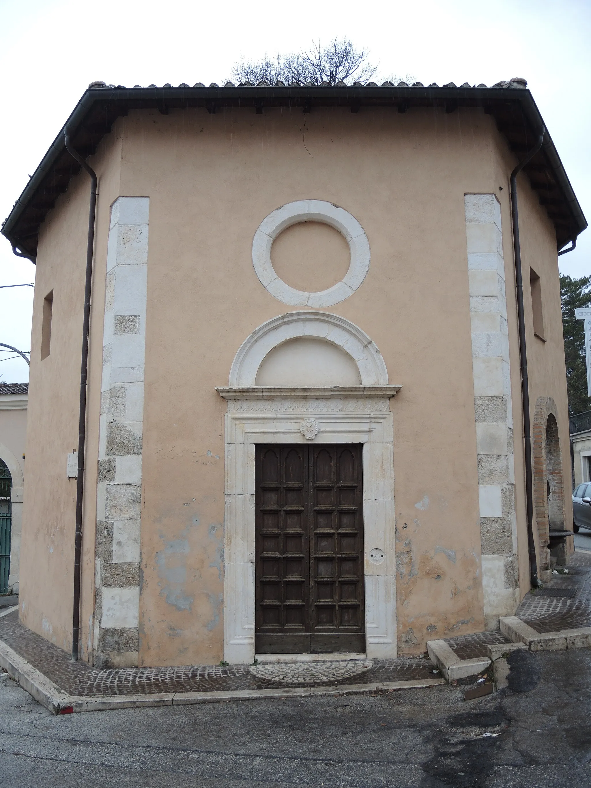 Photo showing: Pizzoli (AQ): chiesa di Santa Maria dell'Ospedale