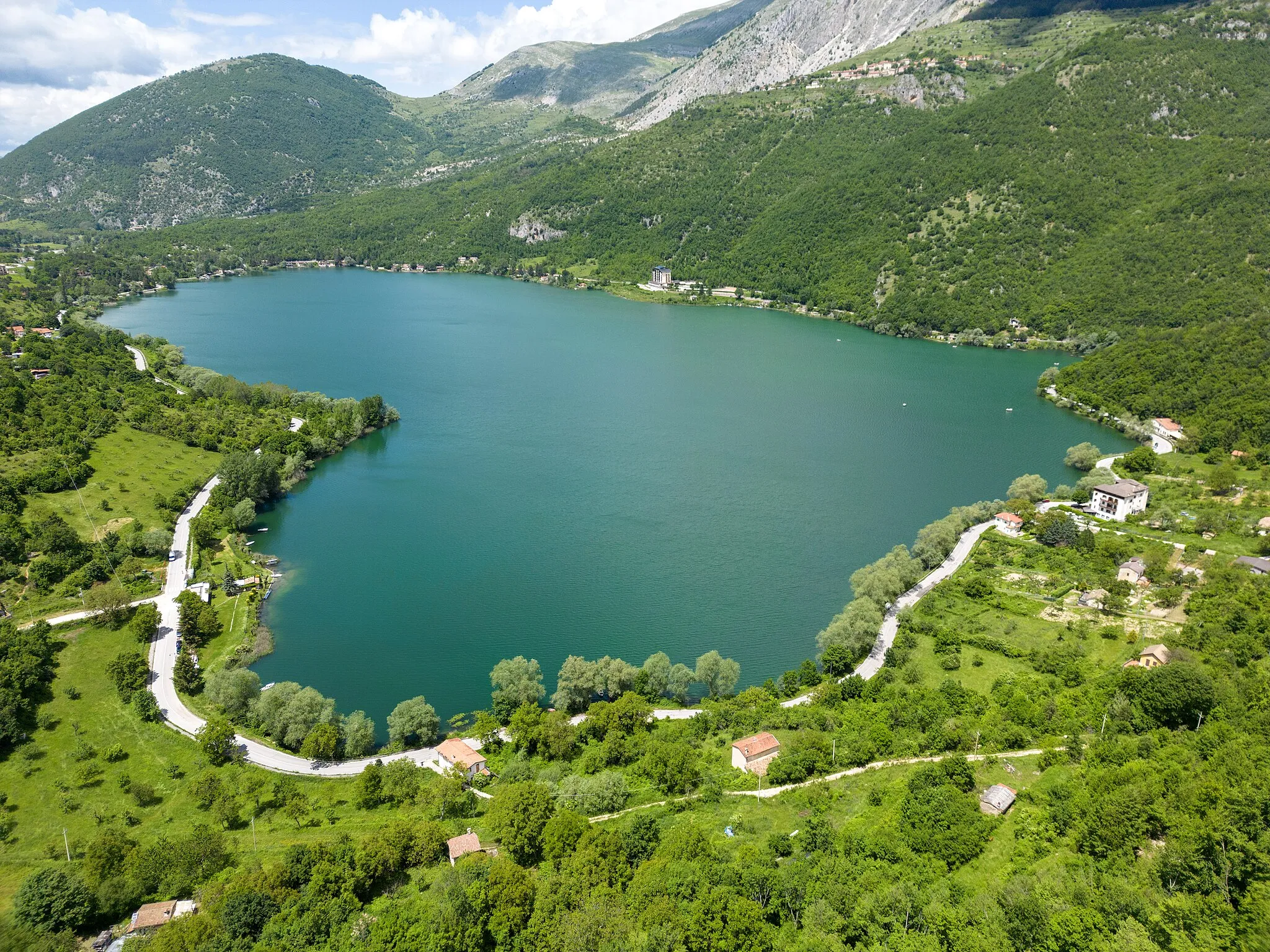 Photo showing: Lago di Scanno dji mini 3 pro