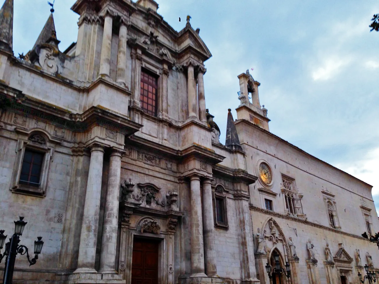 Photo showing: Basilica della Santissima Annunziata