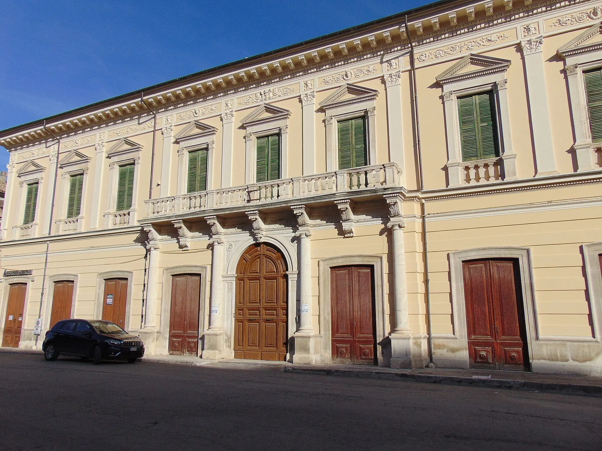 Photo showing: Palazzo Toro