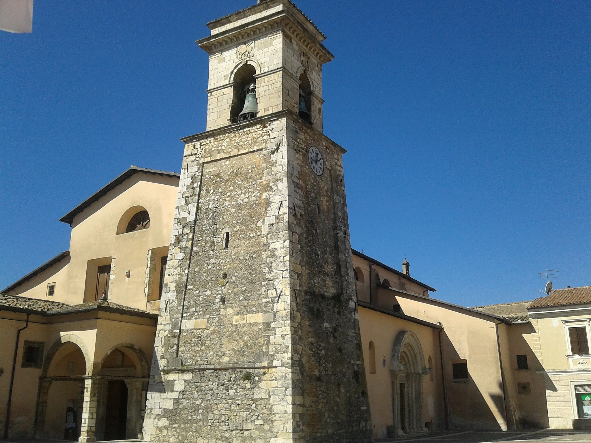 Photo showing: SS. Cesidio e Rufino church, Trasacco, Abruzzo, Italy