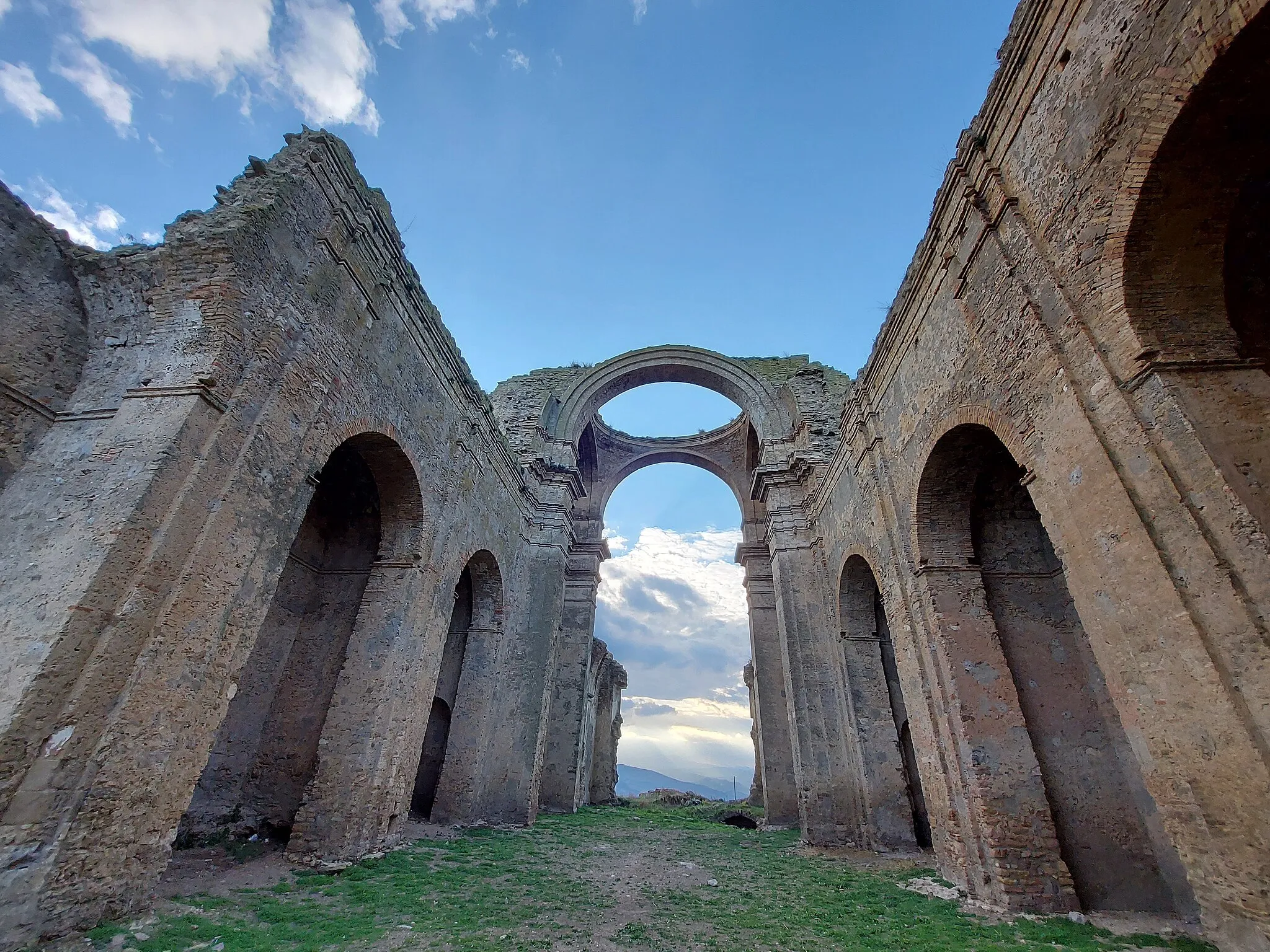 Photo showing: Grottole, Chiesa Diruta