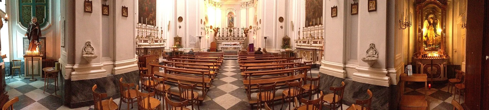 Photo showing: Panoramica interna della chiesa San Raffaele