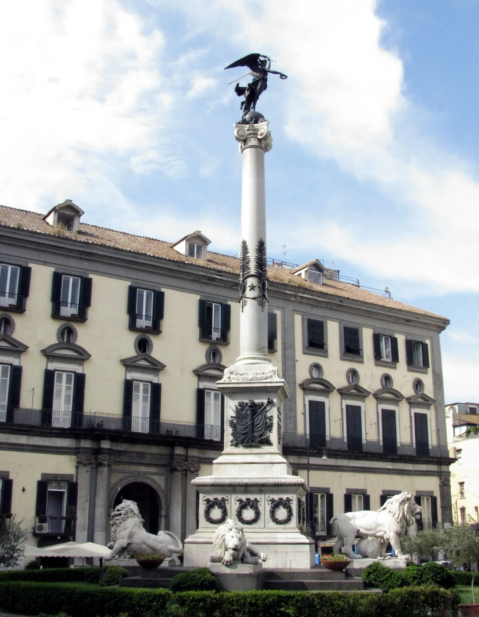 Photo showing: Piazza dei Martiri (Napoli)