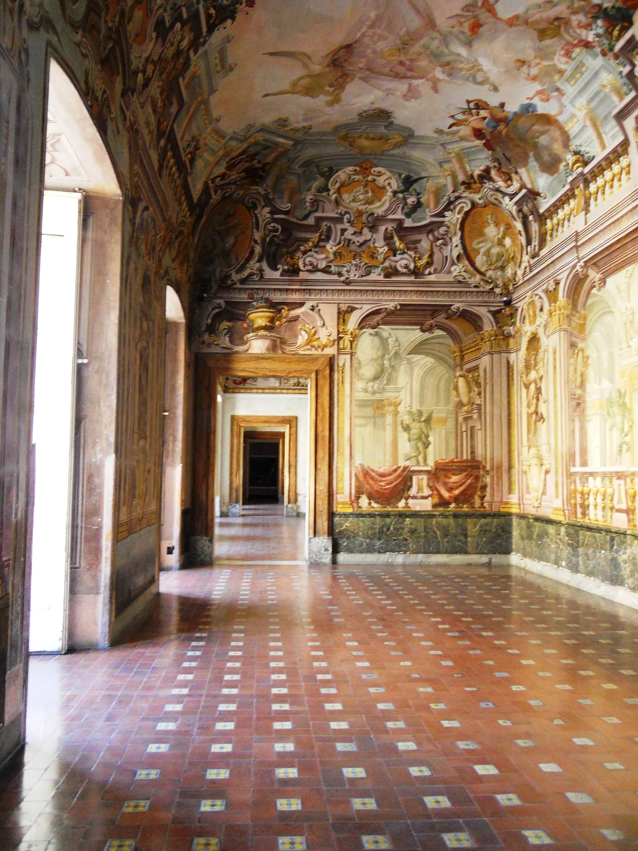 Photo showing: Reggia di Portici - interno