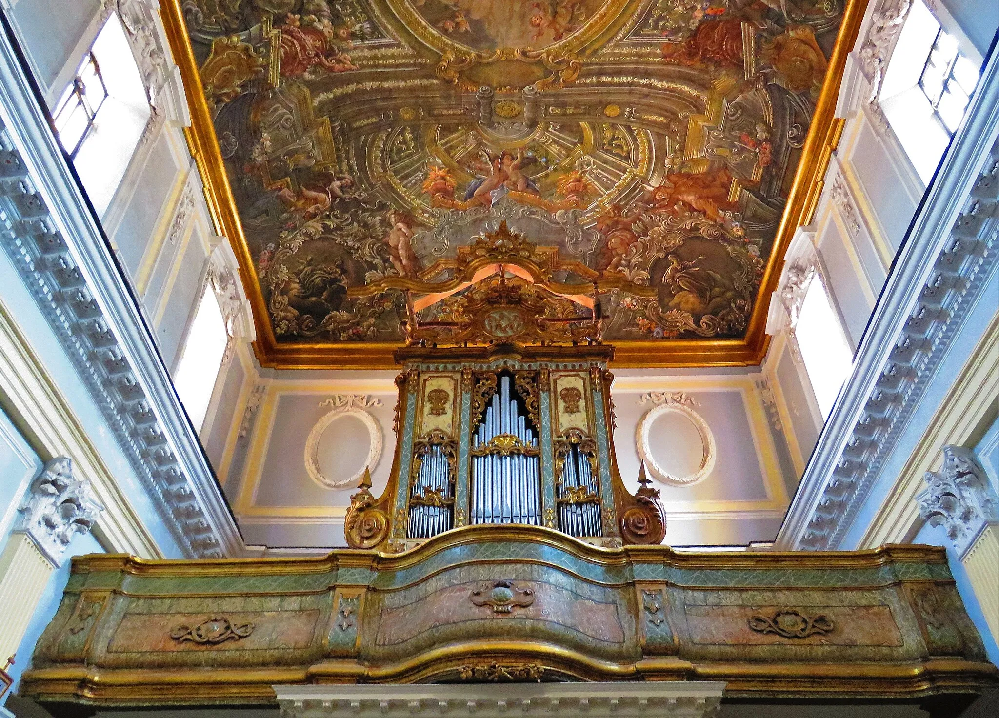 Photo showing: Eighteenth-century organ. Parish of S.Maria Delle Grazie, Fifteen (AV)