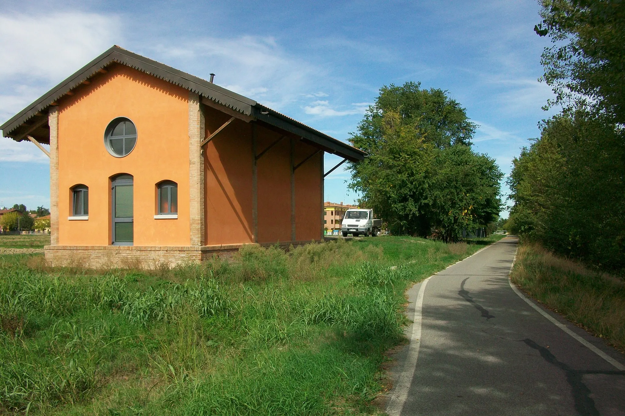 Photo showing: Stazione ferroviaria di Bastiglia, il magazzino merci