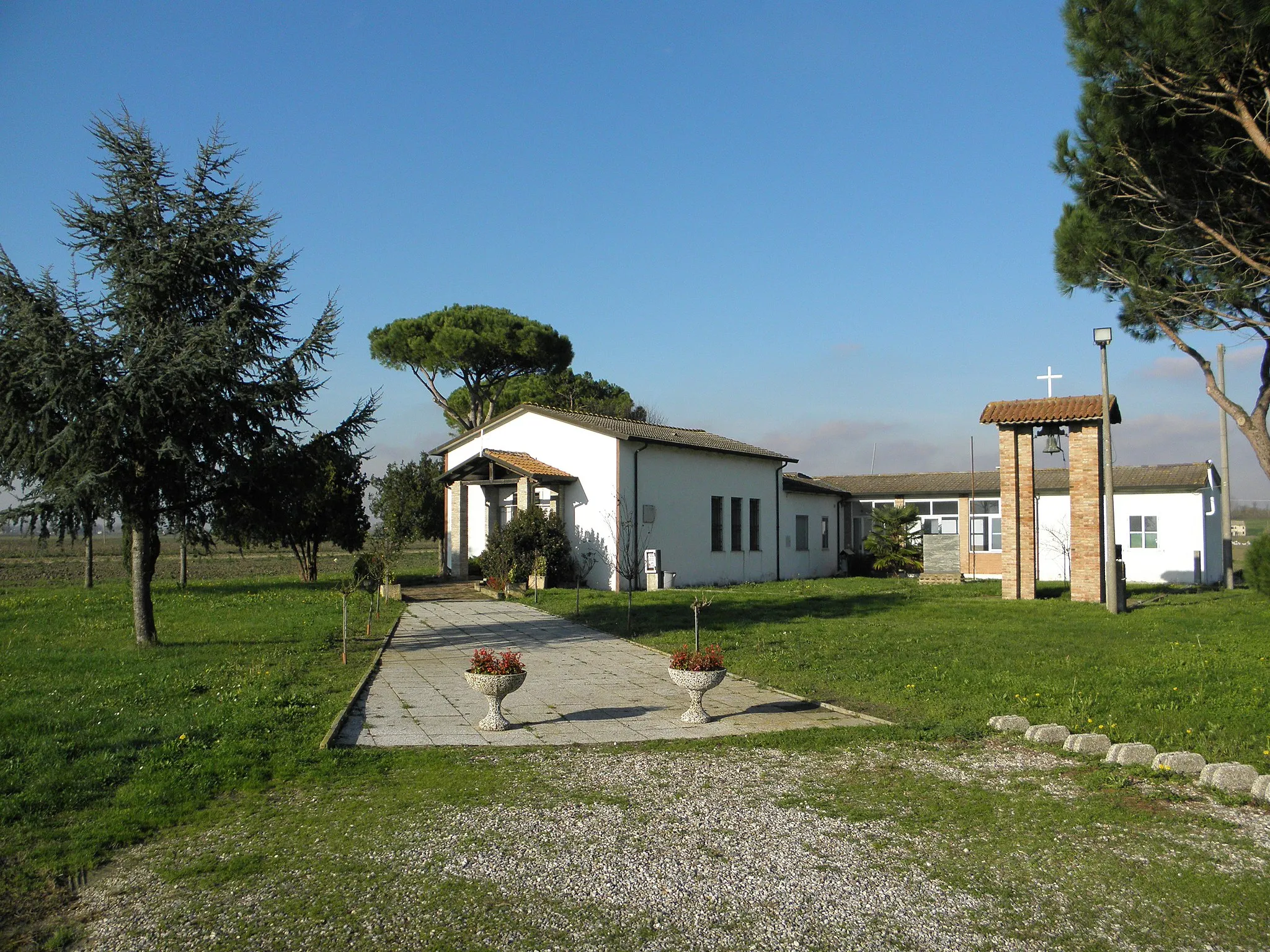 Photo showing: Berra, santuario della Madonna della Galvana.