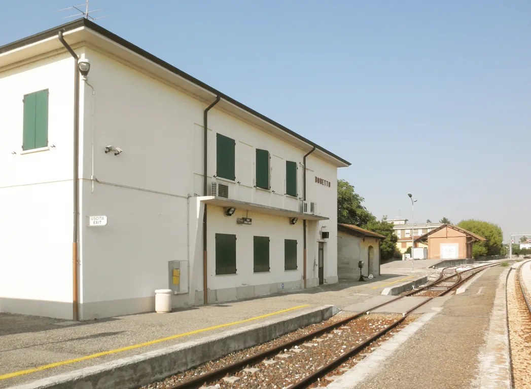 Photo showing: Stazione ferroviaria di Boretto