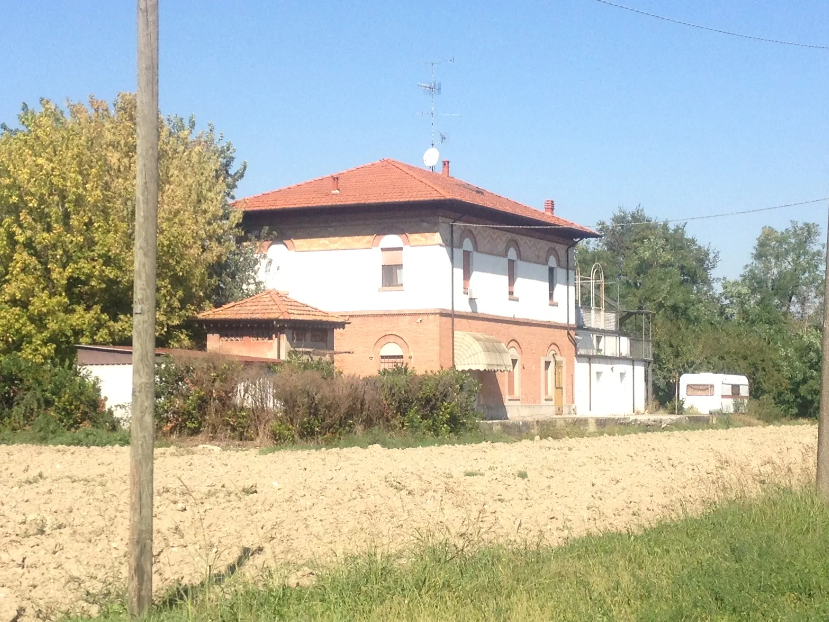 Photo showing: Ex stazione di Cadelbosco Sotto, (RE)