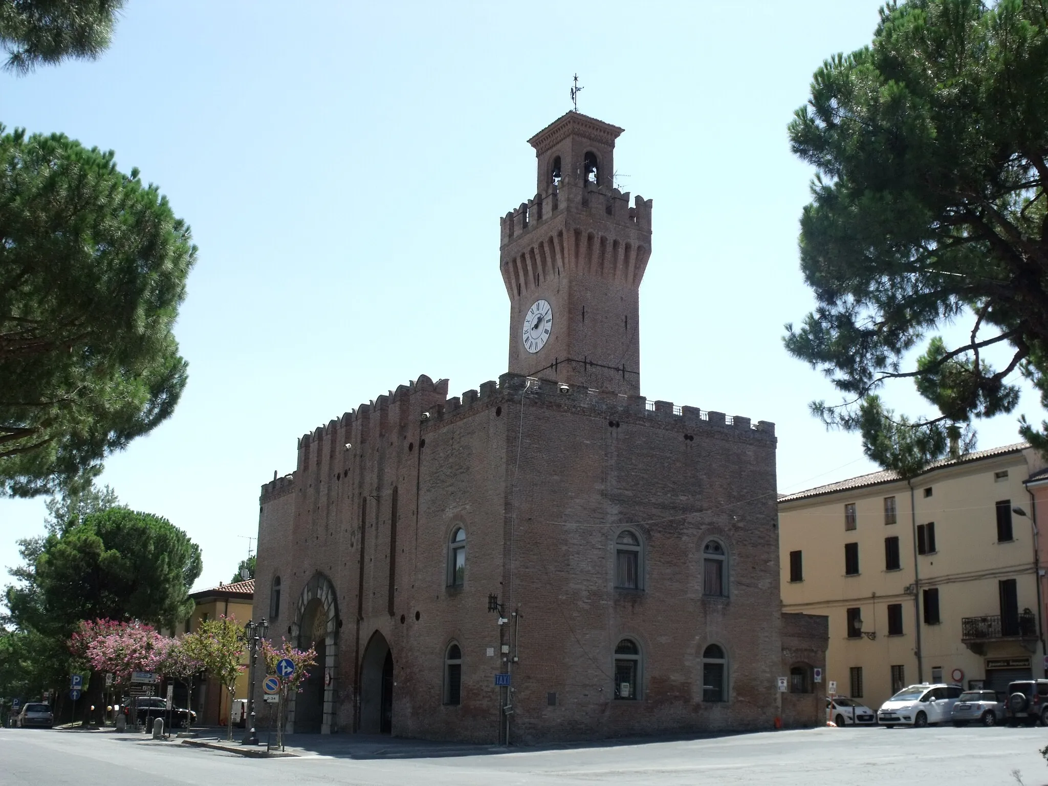 Photo showing: Cassero in Castel San Pietro Terme, Province of Bologna, Emilia-Romagna, Italy