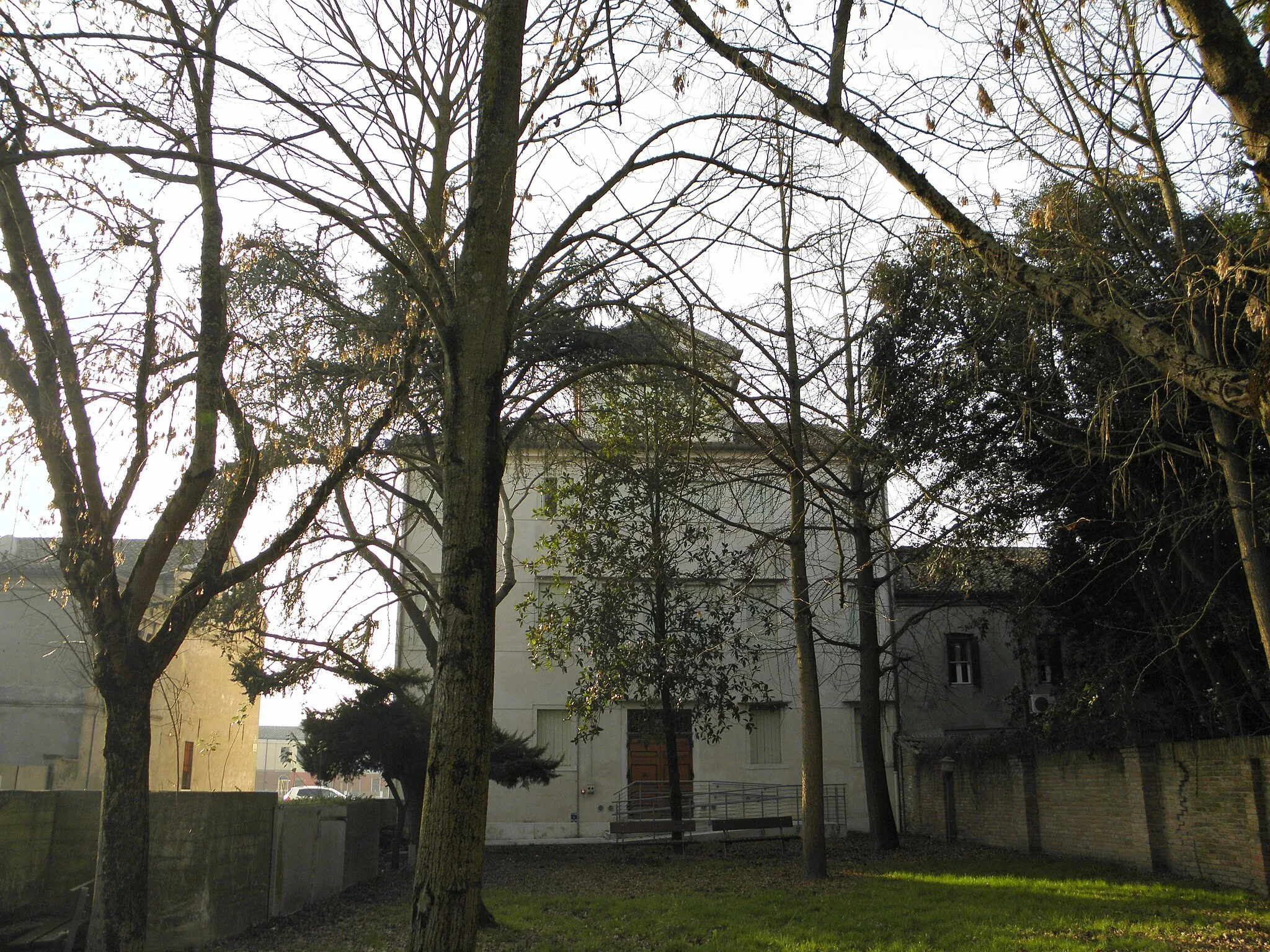 Photo showing: Codigoro: il Palazzo del Vescovo, vista posteriore (XII-XVIII secolo).