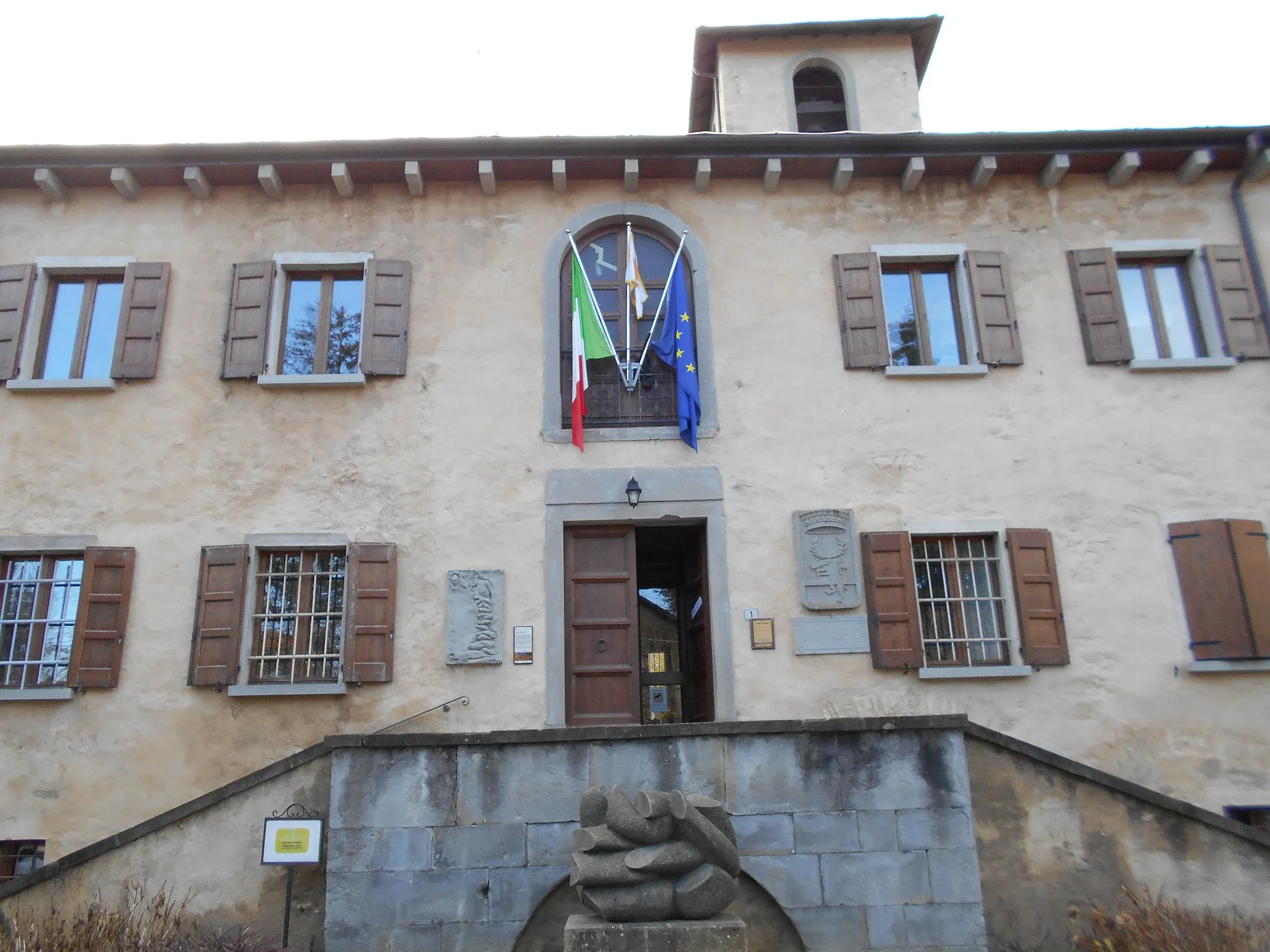 Photo showing: town hall, Fanano