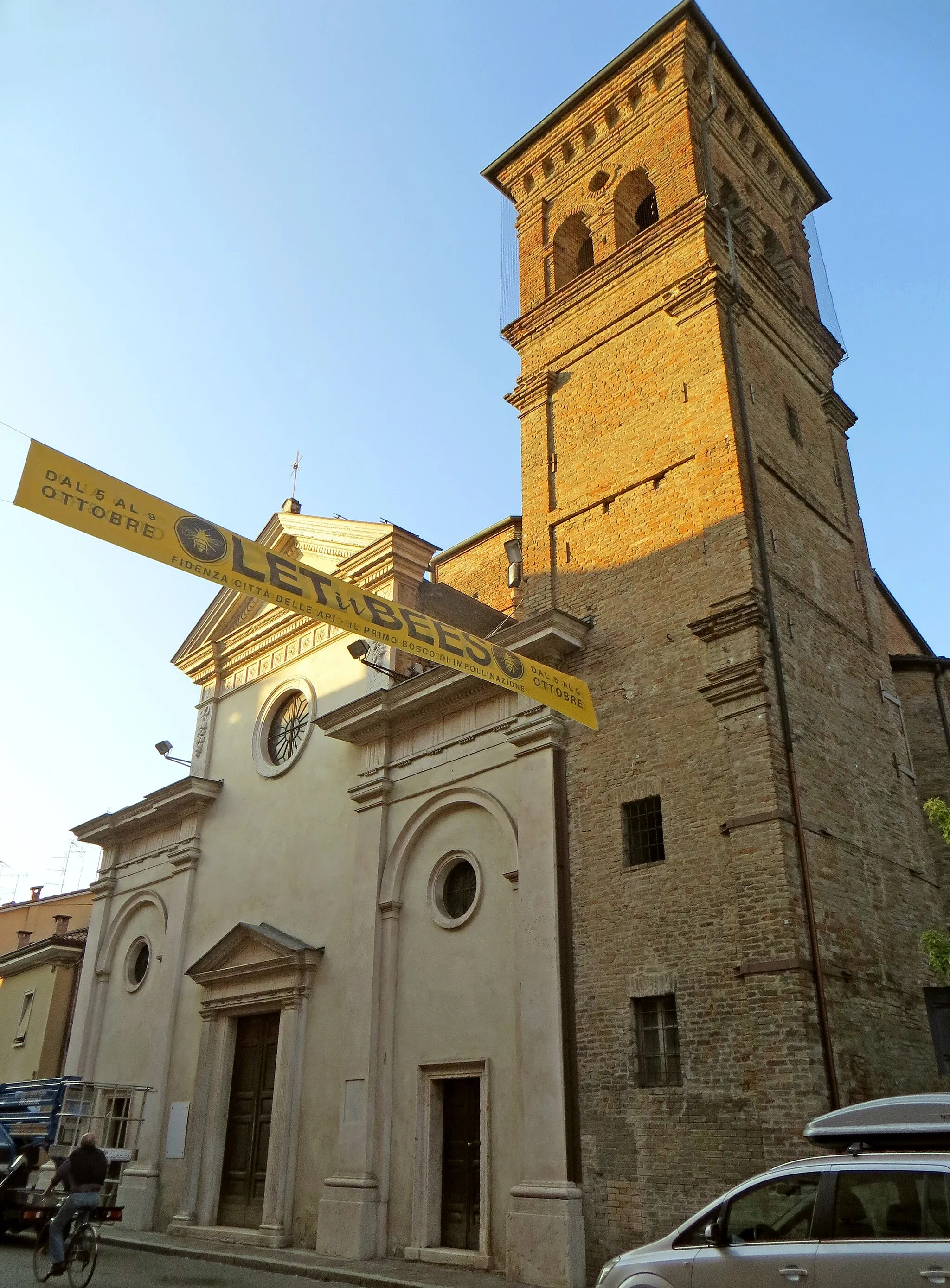 Photo showing: Chiesa di San Michele Arcangelo (Fidenza) - facciata